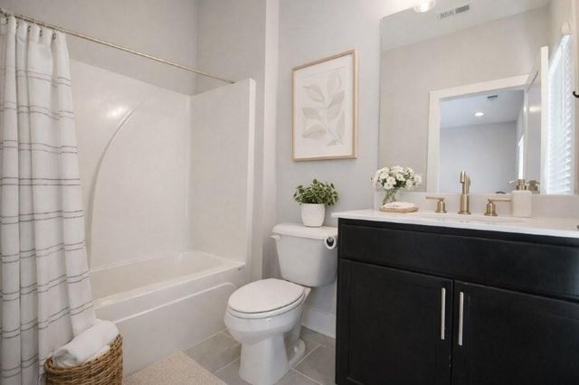 2475 Sycamore NW Road, Atlanta, GA 30318