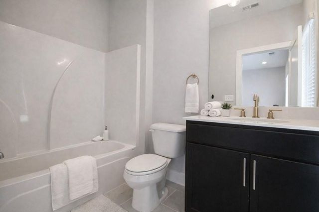 2475 Sycamore NW Road, Atlanta, GA 30318