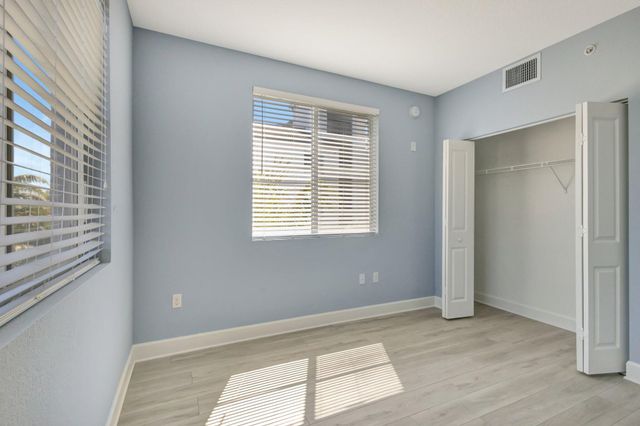 1690 Renaissance Commons Boulevard 1401, Boynton Beach, FL 33426