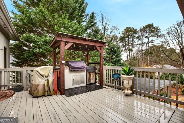 461 Schofield Drive, Powder Springs, GA 30127