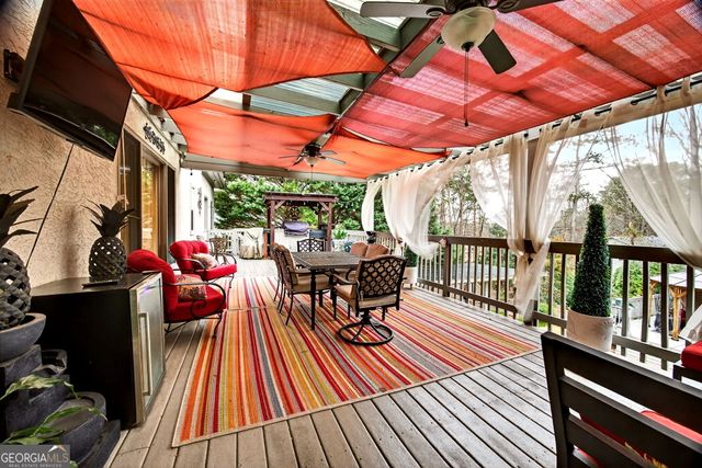 461 Schofield Drive, Powder Springs, GA 30127