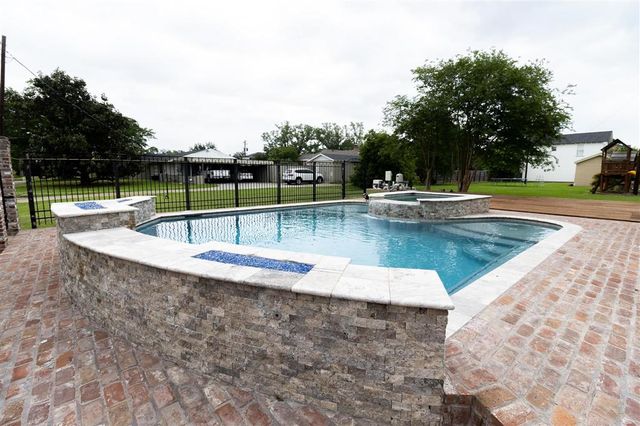 122 Grove Street, Lake Charles, LA 70601
