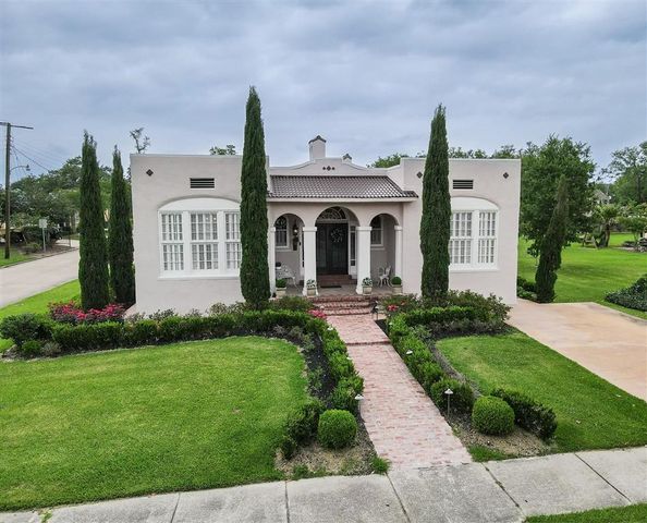 122 Grove Street, Lake Charles, LA 70601
