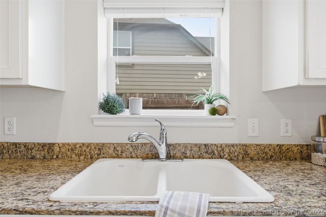 15521 E 88th Street North, Owasso, OK 74055