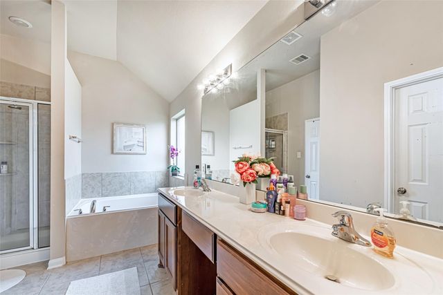 119 Emerald Loch Lane, Houston, TX 77469
