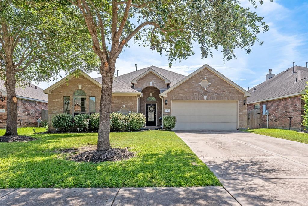 119 Emerald Loch Lane, Houston, TX 77469