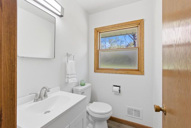 4915 Twin Elms DRIVE, Racine, WI 53406