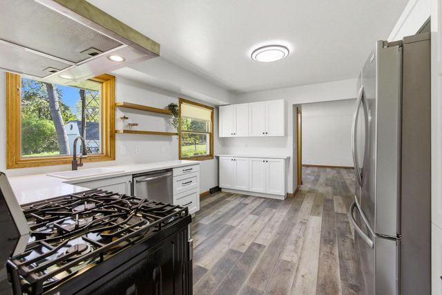 4915 Twin Elms DRIVE, Racine, WI 53406