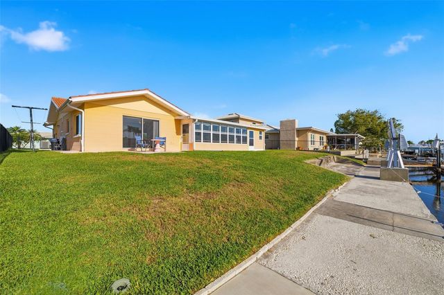 4926 FORECASTLE DRIVE, New Port Richey, FL 34652