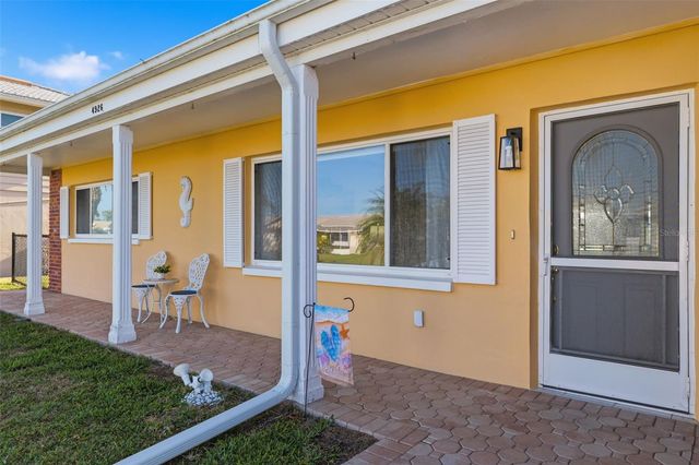 4926 FORECASTLE DRIVE, New Port Richey, FL 34652