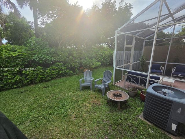 1472 NW 154th Ln, Pembroke Pines, FL 33028