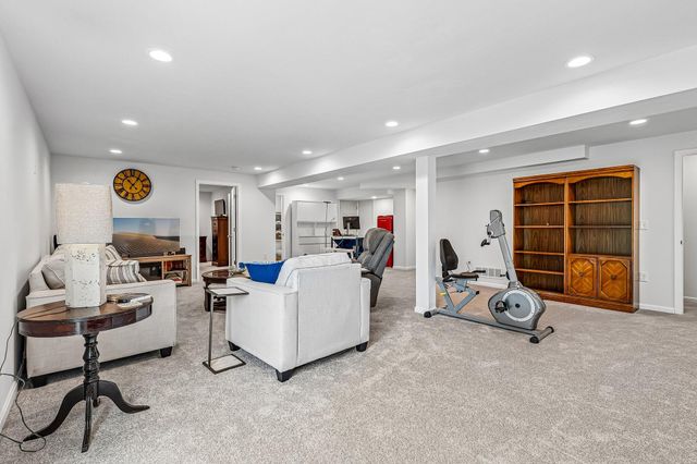 10494 Fairbourne Drive, Covington, KY 41015