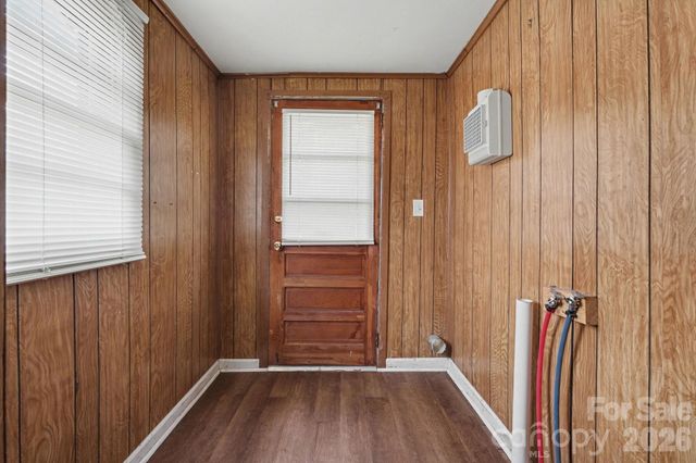 603 1st Street SW, Hickory, NC 28602