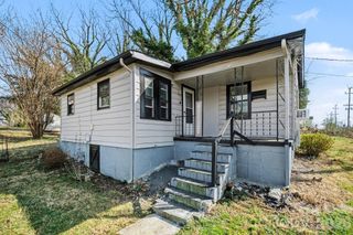 603 1st Street SW, Hickory, NC 28602