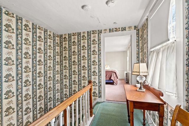 11 Union Pl, Newburyport, MA 01950