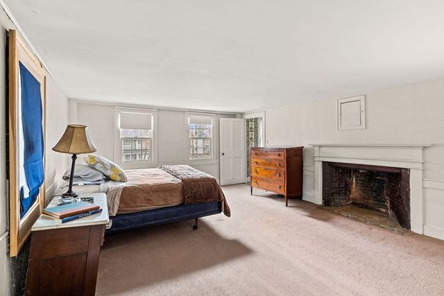11 Union Pl, Newburyport, MA 01950