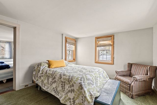 11 Union Pl, Newburyport, MA 01950