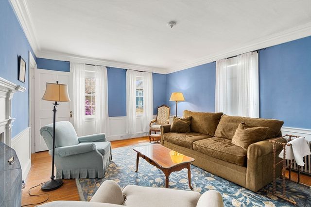 11 Union Pl, Newburyport, MA 01950