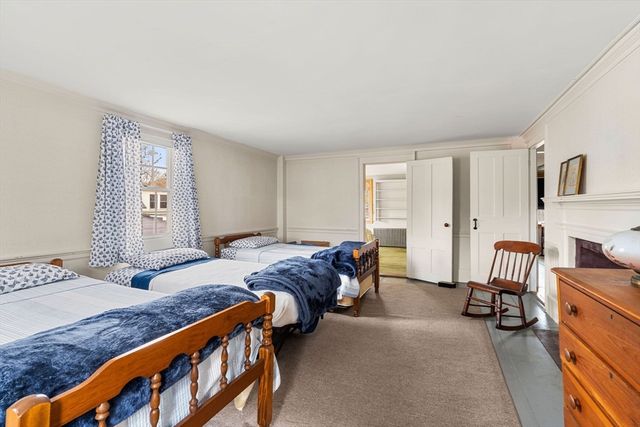 11 Union Pl, Newburyport, MA 01950