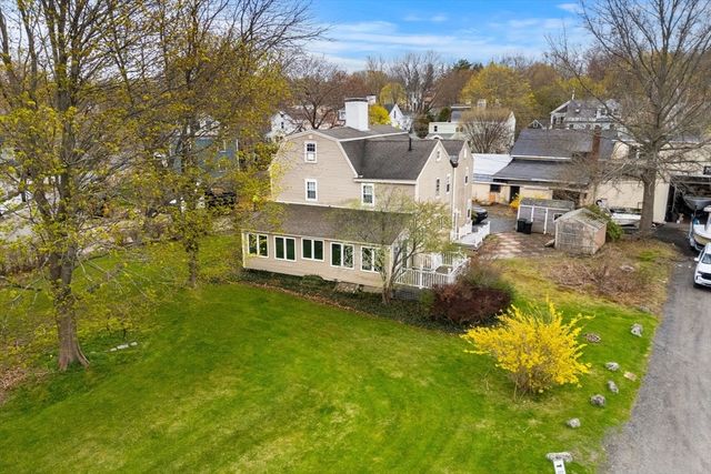 11 Union Pl, Newburyport, MA 01950