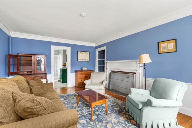 11 Union Pl, Newburyport, MA 01950