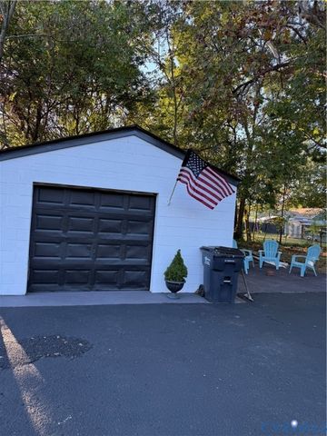 204 S Mesa Dr, Hopewell, VA 23860