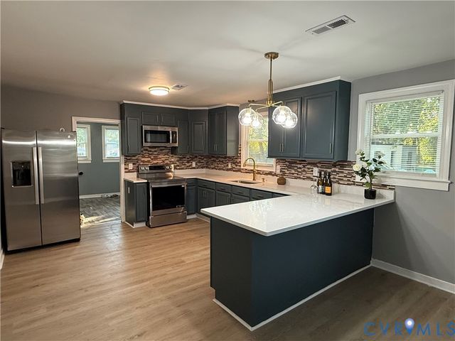 204 S Mesa Dr, Hopewell, VA 23860