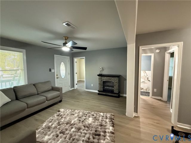 204 S Mesa Dr, Hopewell, VA 23860