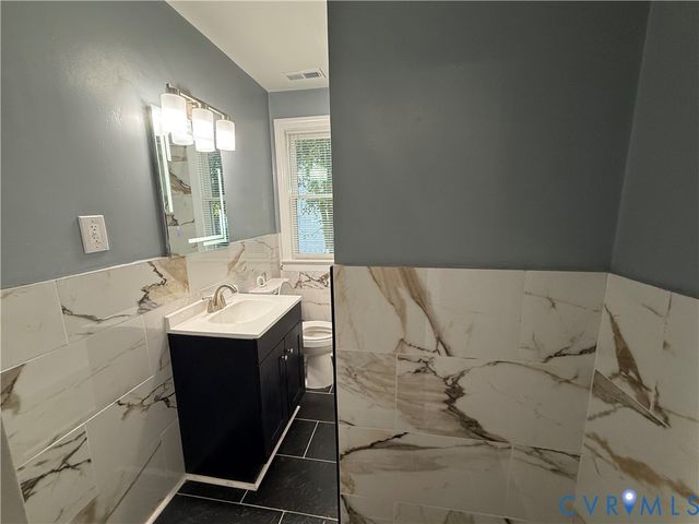 204 S Mesa Dr, Hopewell, VA 23860