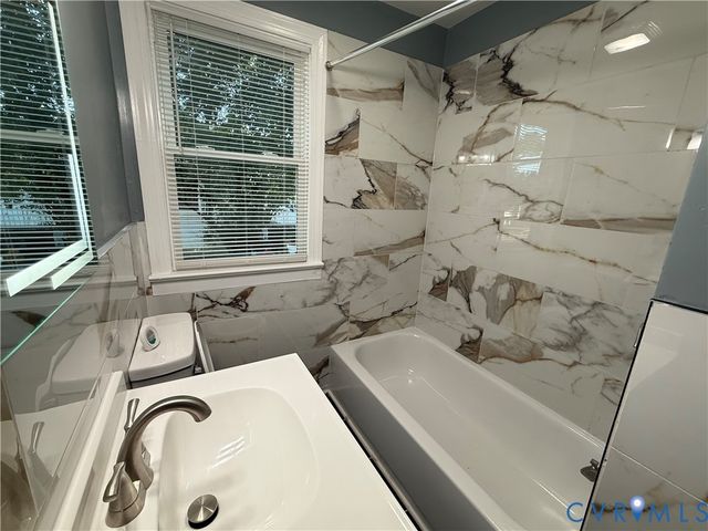 204 S Mesa Dr, Hopewell, VA 23860