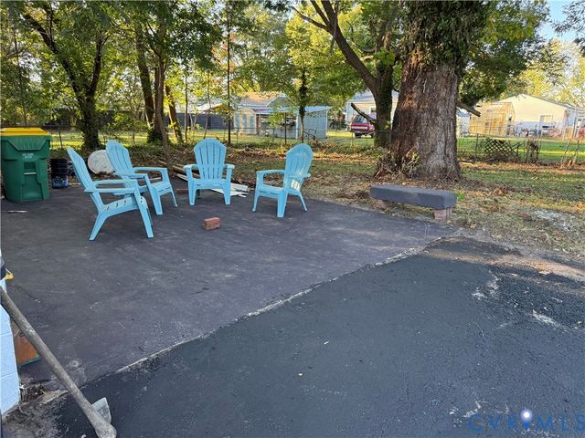 204 S Mesa Dr, Hopewell, VA 23860