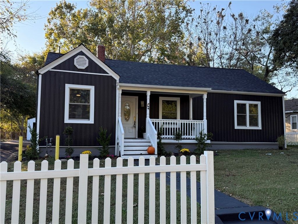 204 S Mesa Dr, Hopewell, VA 23860