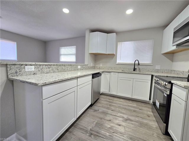651 26th ST, Newport News, VA 23607