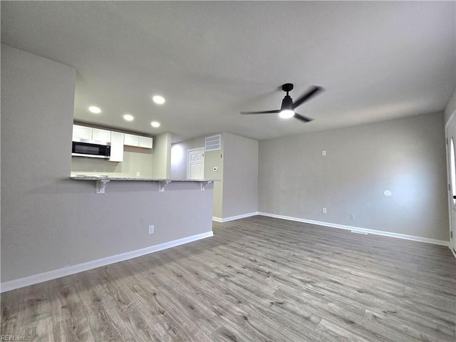 651 26th ST, Newport News, VA 23607