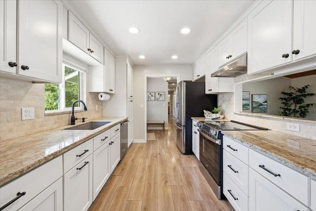 10704 Round Valley Rd, Grass Valley, CA 95949