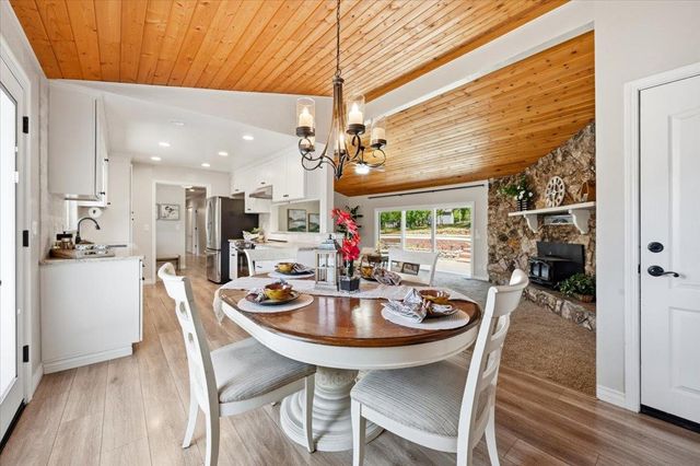 10704 Round Valley Rd, Grass Valley, CA 95949