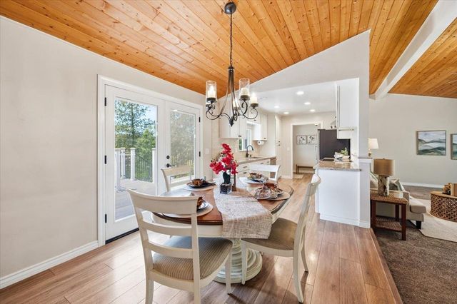 10704 Round Valley Rd, Grass Valley, CA 95949
