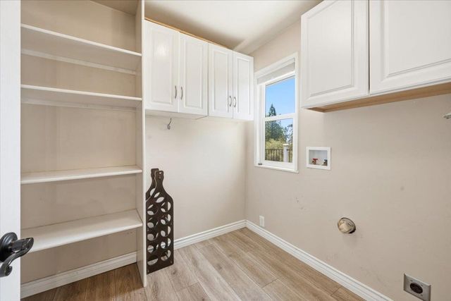 10704 Round Valley Rd, Grass Valley, CA 95949