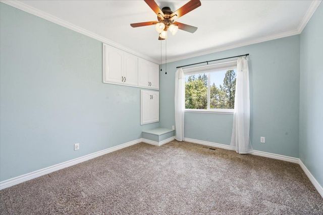 10704 Round Valley Rd, Grass Valley, CA 95949