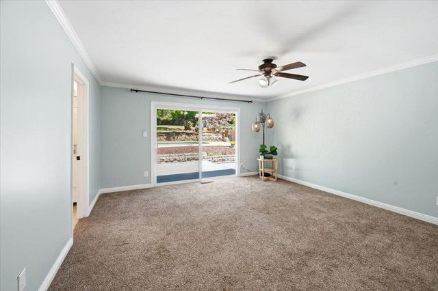 10704 Round Valley Rd, Grass Valley, CA 95949
