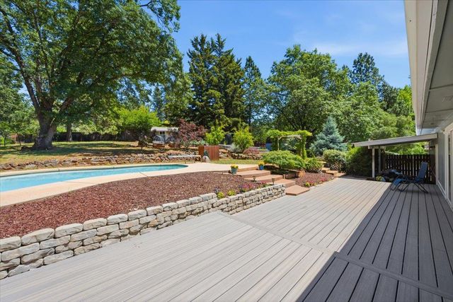10704 Round Valley Rd, Grass Valley, CA 95949
