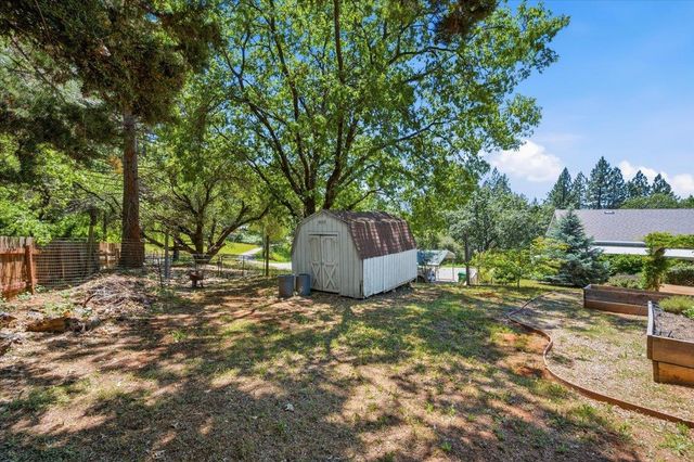 10704 Round Valley Rd, Grass Valley, CA 95949