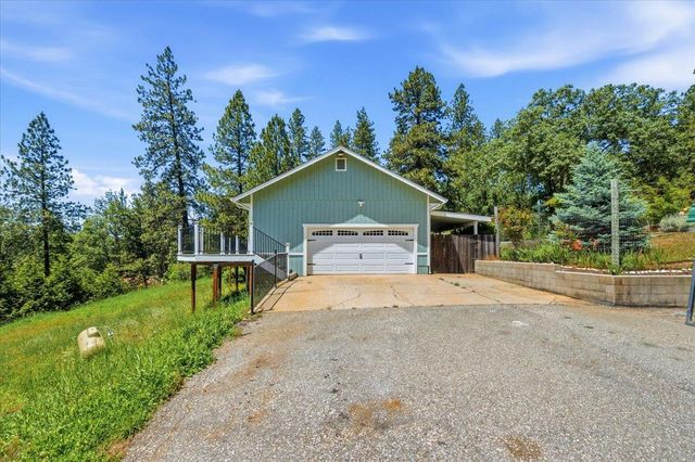 10704 Round Valley Rd, Grass Valley, CA 95949
