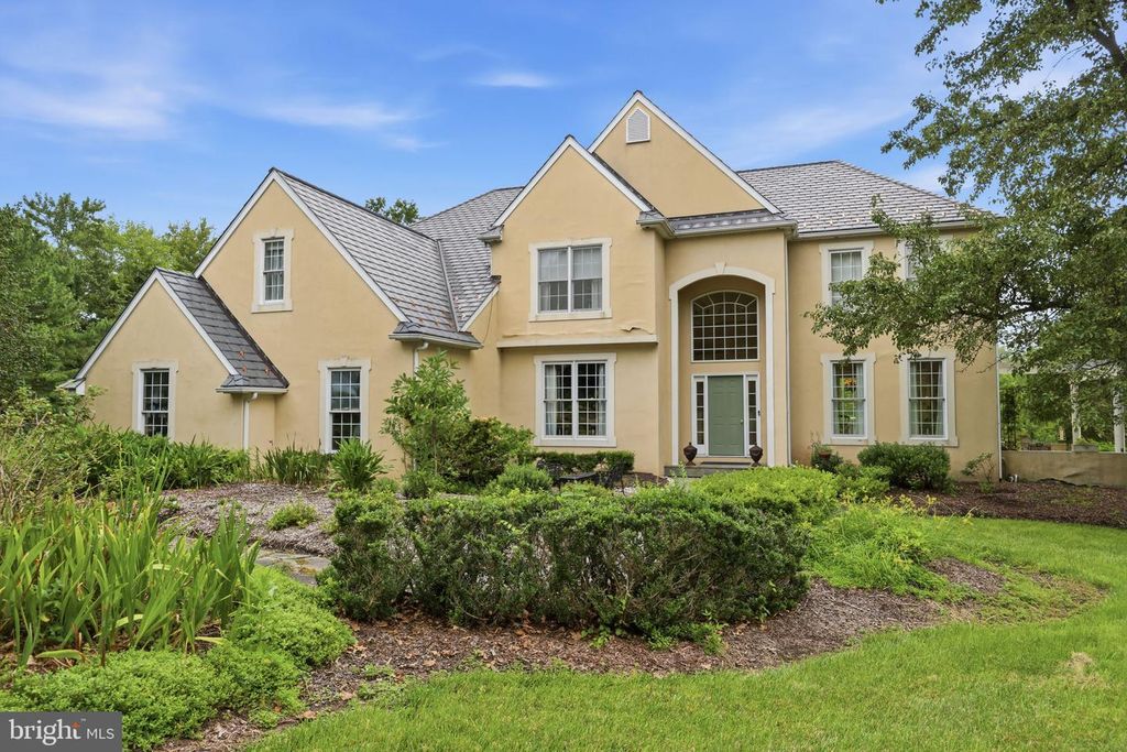 17 DAVIS DR, WASHINGTON CROSSING, PA 18977 — exterior
