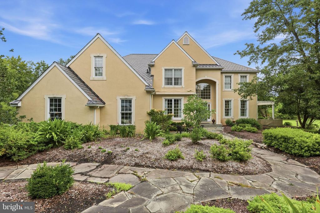17 DAVIS DR, WASHINGTON CROSSING, PA 18977 — photo 2