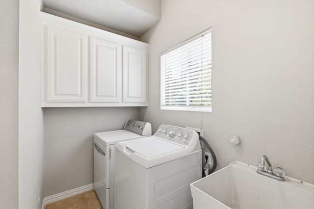 201 Fountainview Drive, Euless, TX 76039