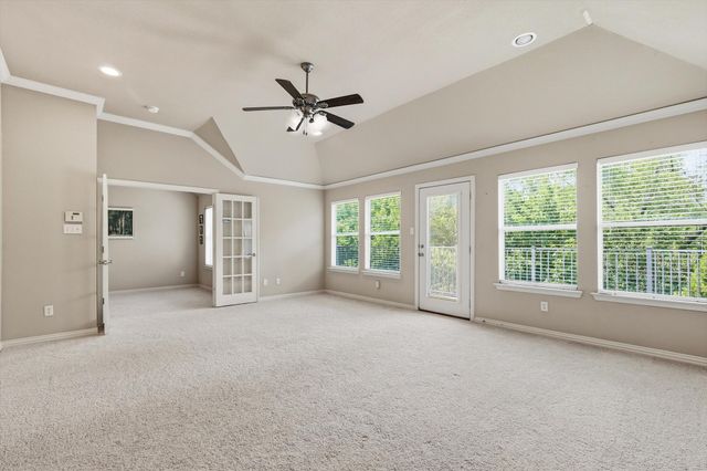 201 Fountainview Drive, Euless, TX 76039