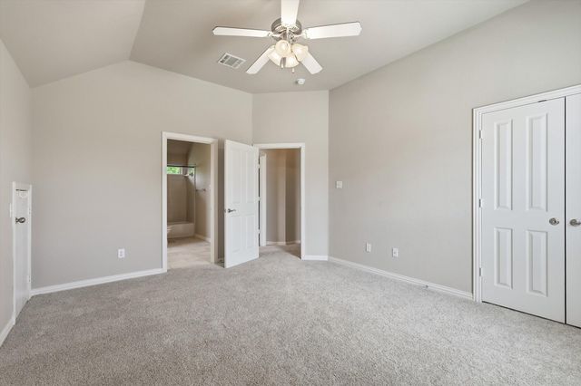 201 Fountainview Drive, Euless, TX 76039