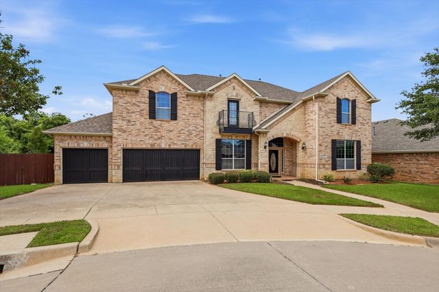 201 Fountainview Drive, Euless, TX 76039