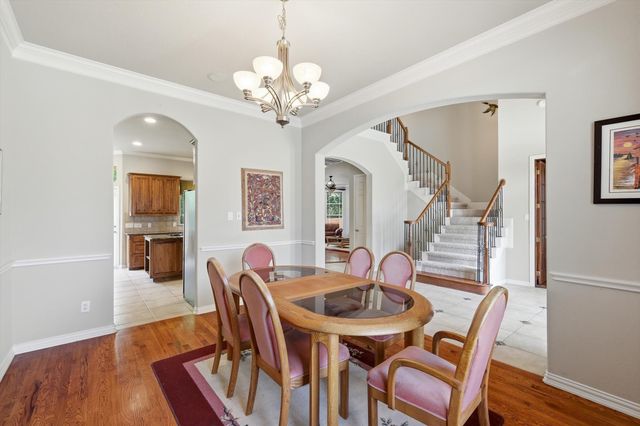 201 Fountainview Drive, Euless, TX 76039